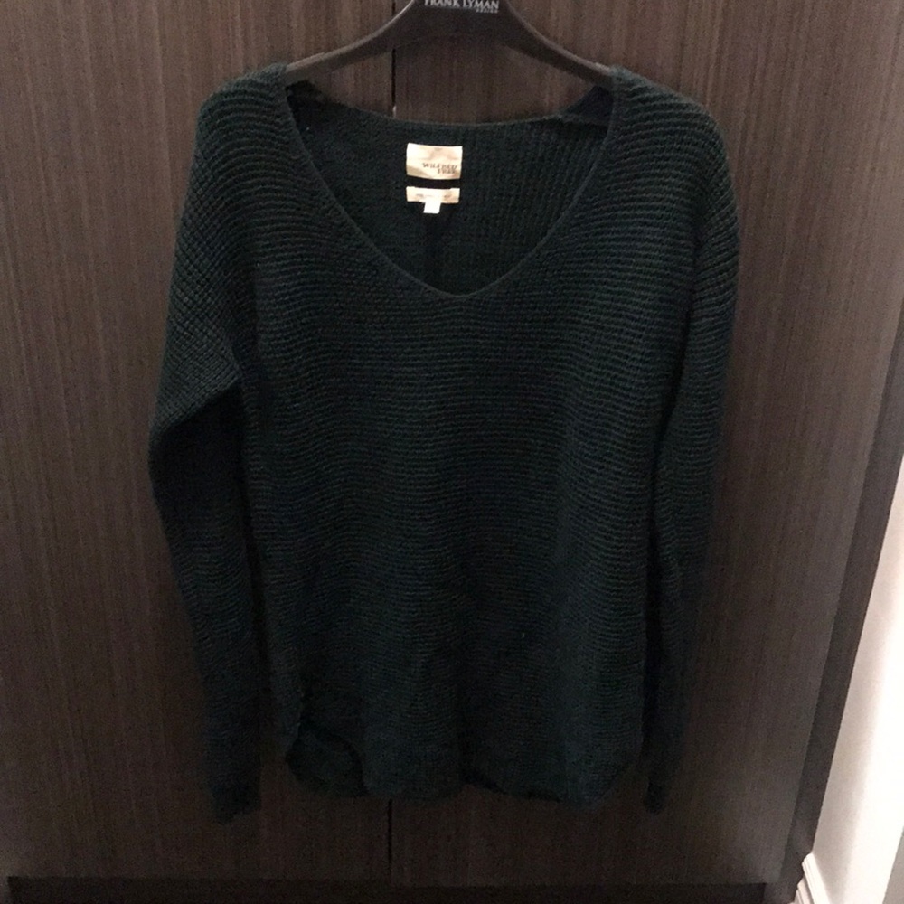 *SOLD*  Ladies Wilfred sweater